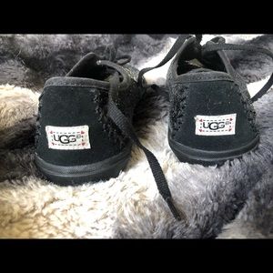 UGG I HEART ❤️ LACE UP GLITTER SNEAKERS